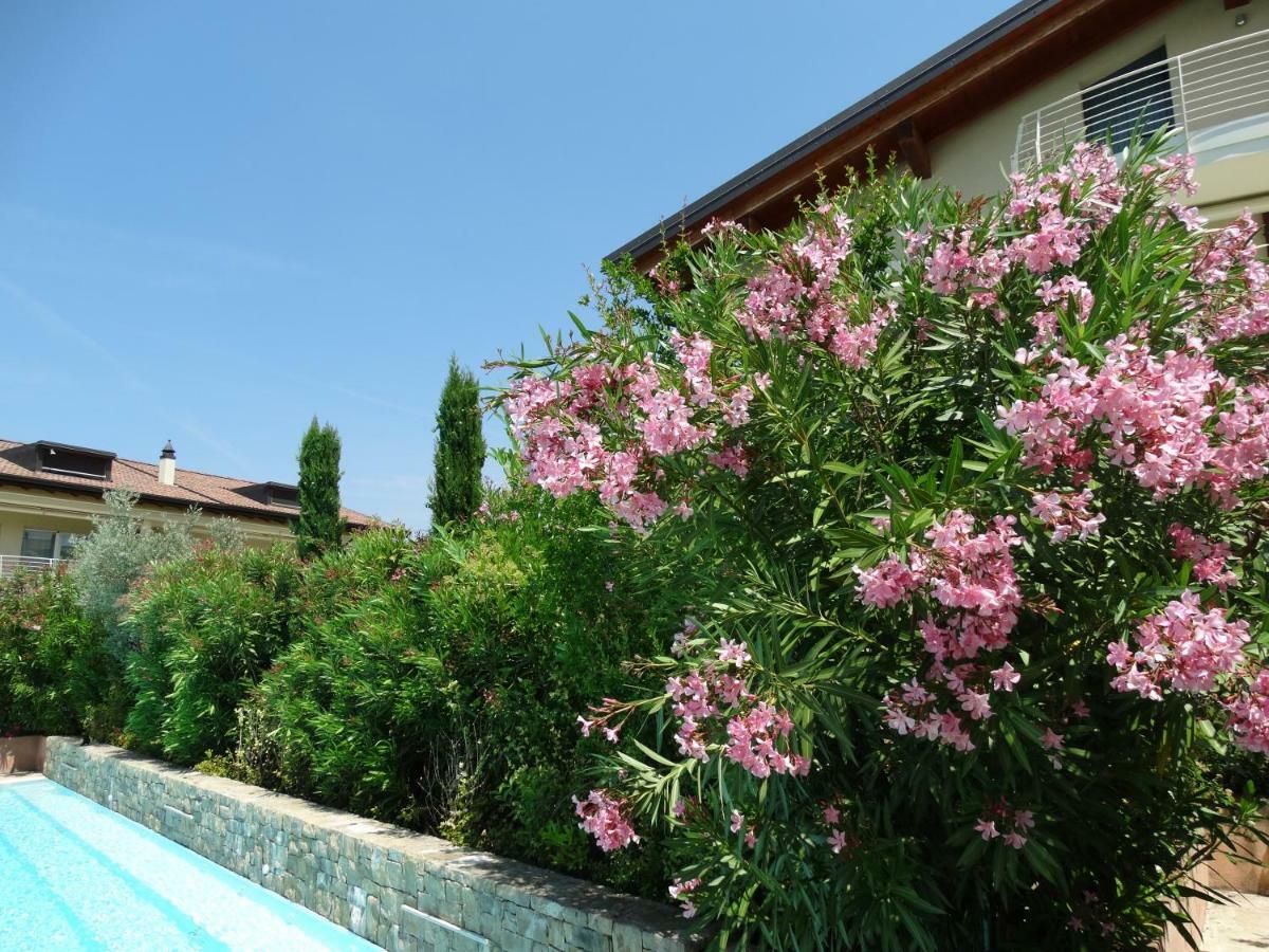 Phoenix Garda Hills Sirmione Exteriör bild