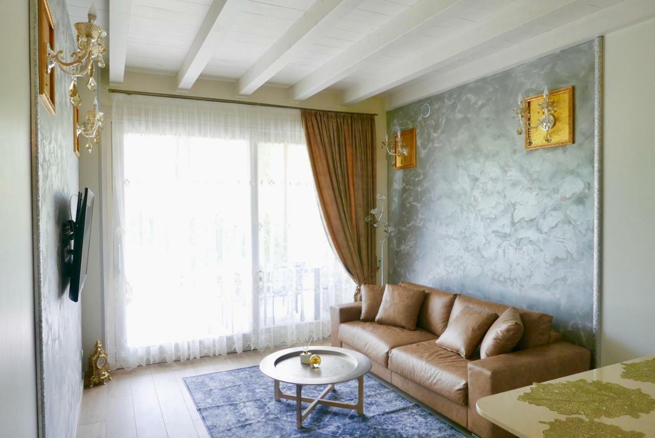 Phoenix Garda Hills Sirmione Exteriör bild